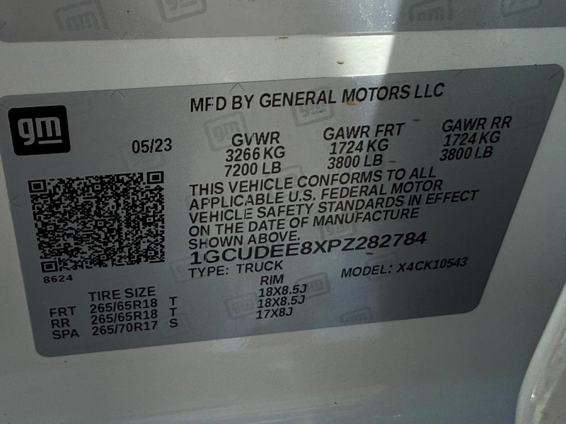 Chevrolet Silverado 1500 Vehicle Full-screen Gallery Image 22