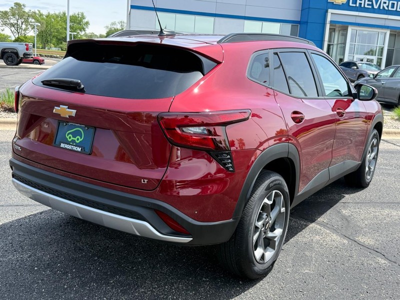 Chevrolet Trax Vehicle Image 03