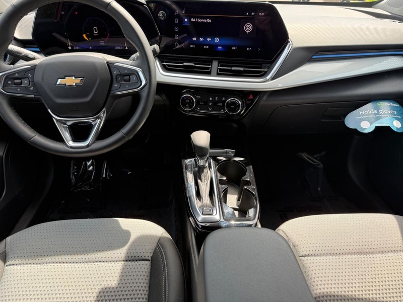 Chevrolet Trax Vehicle Image 11