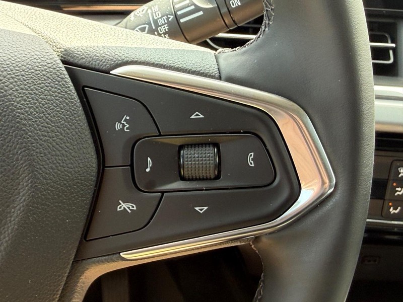 Chevrolet Trax Vehicle Image 17