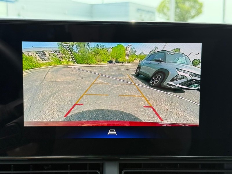 Chevrolet Trax Vehicle Image 19