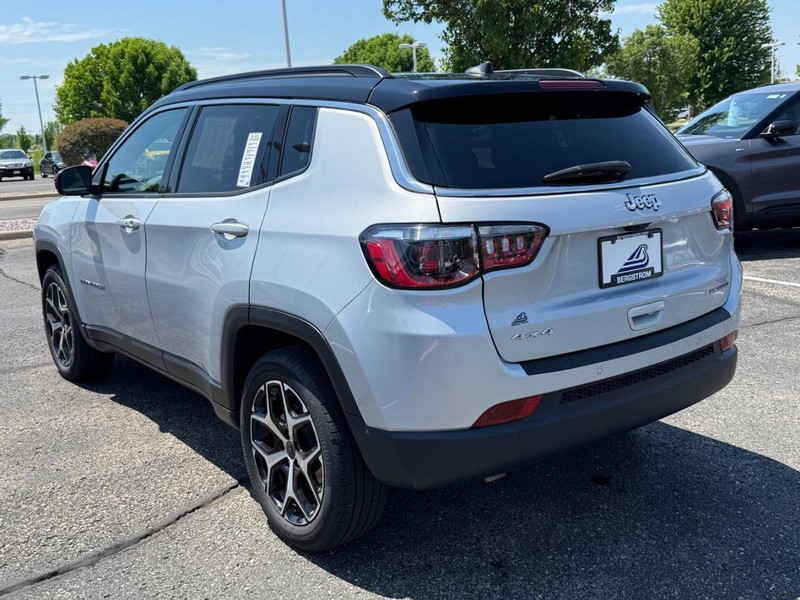 Jeep Compass Vehicle Image 06