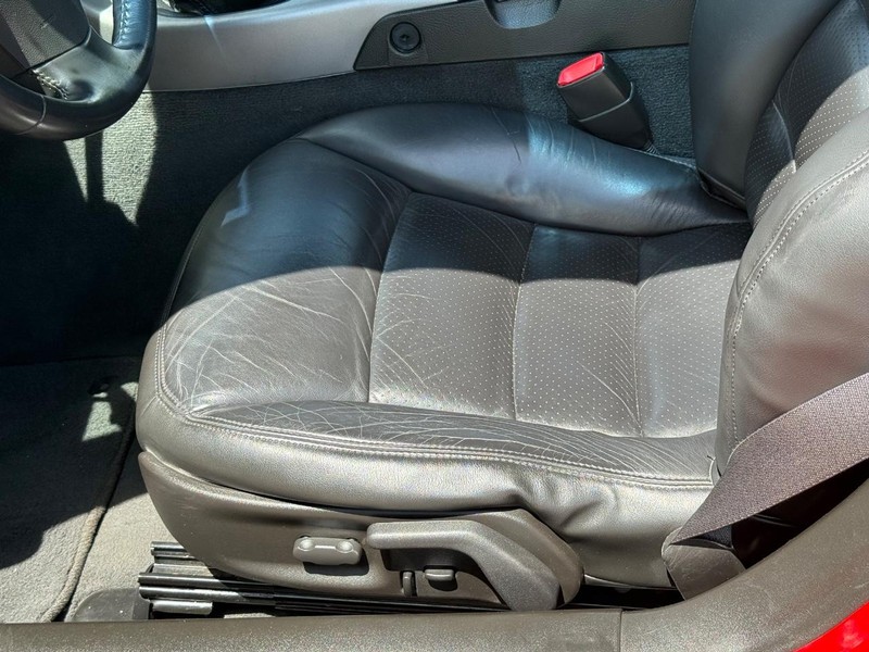 Chevrolet Corvette Vehicle Full-screen Gallery Image 19