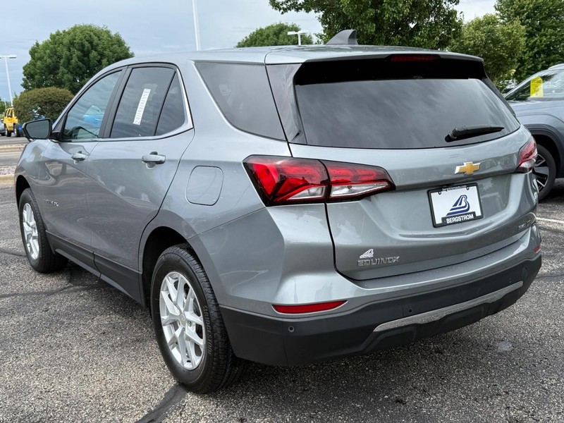 Chevrolet Equinox Vehicle Full-screen Gallery Image 06