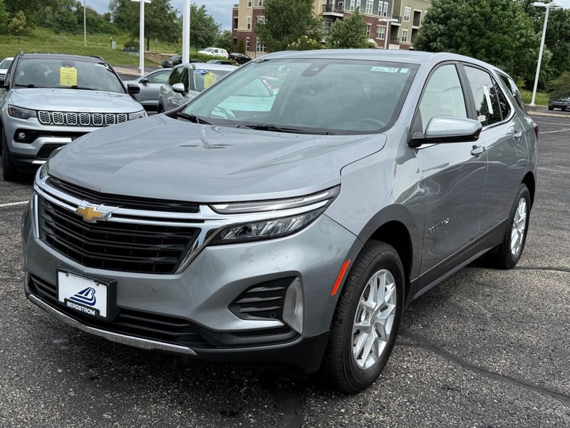 Chevrolet Equinox Vehicle Full-screen Gallery Image 08