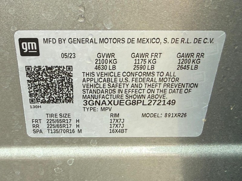 Chevrolet Equinox Vehicle Full-screen Gallery Image 24