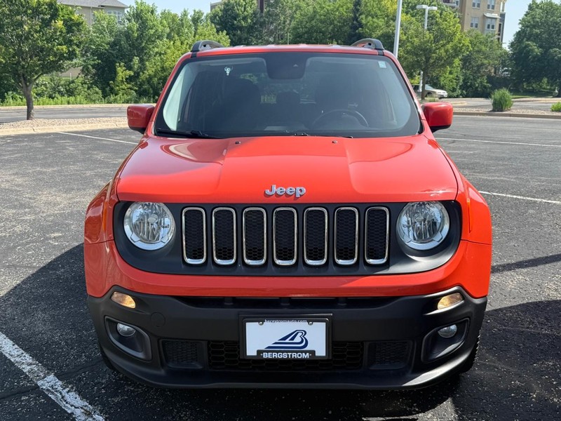 Jeep Renegade Vehicle Image 09