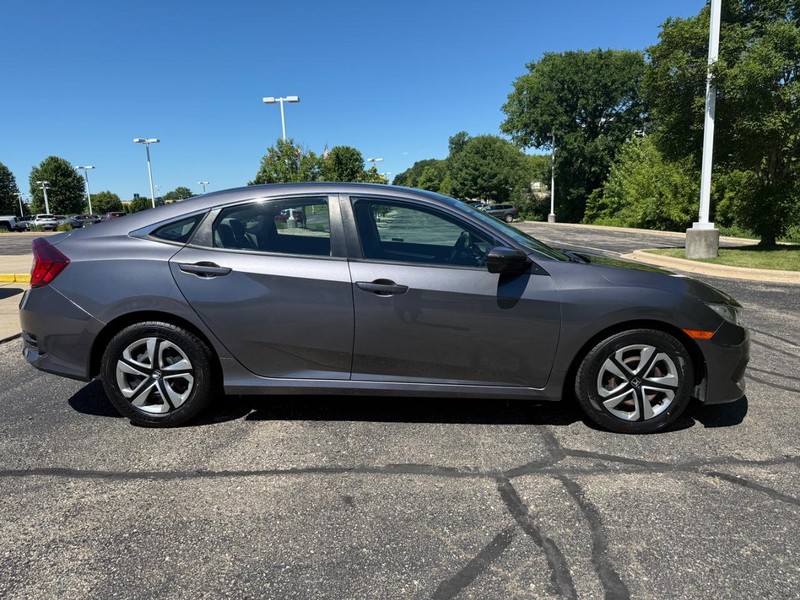 Honda Civic Sedan Vehicle Image 02