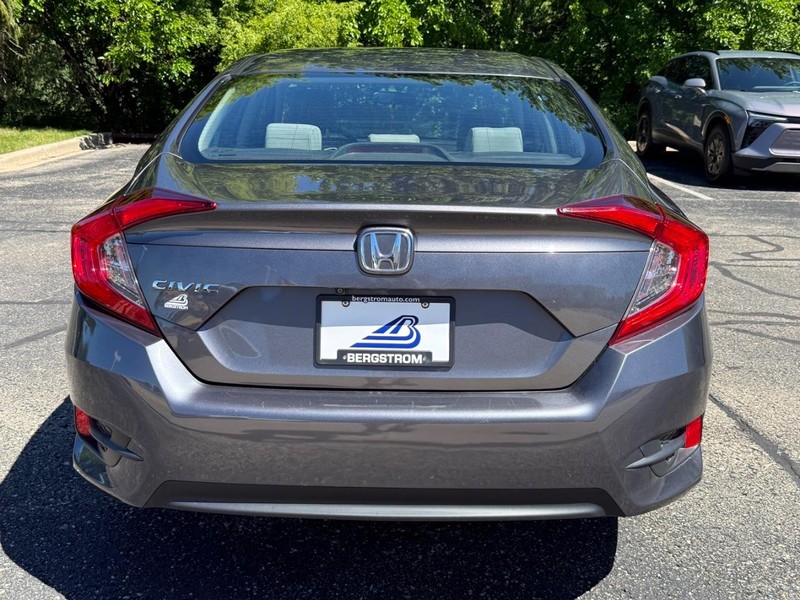 Honda Civic Sedan Vehicle Image 04