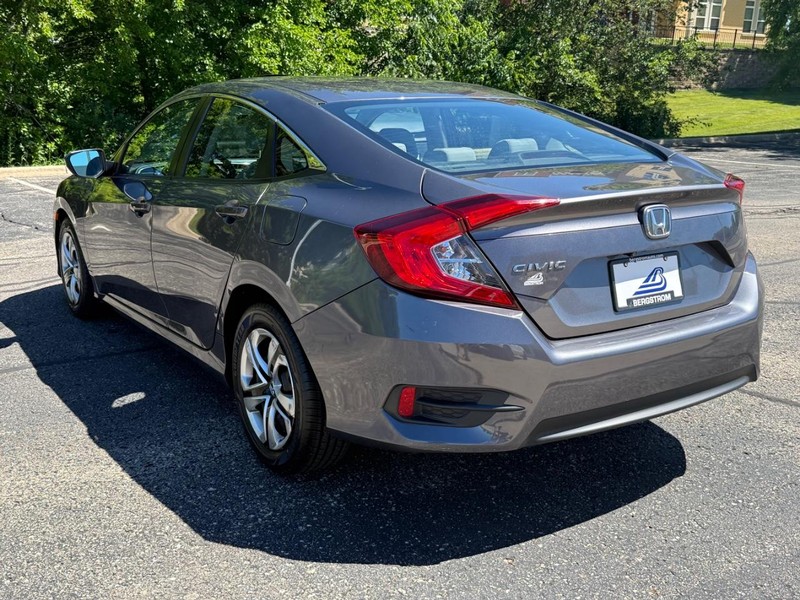 Honda Civic Sedan Vehicle Image 05