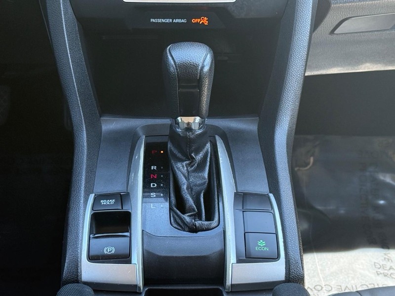 Honda Civic Sedan Vehicle Image 12