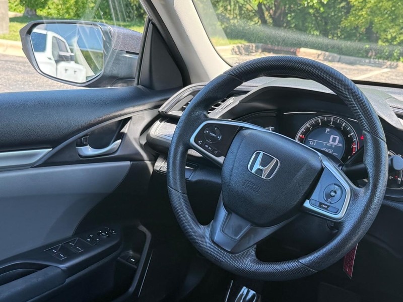 Honda Civic Sedan Vehicle Image 13