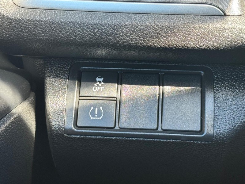Honda Civic Sedan Vehicle Image 19