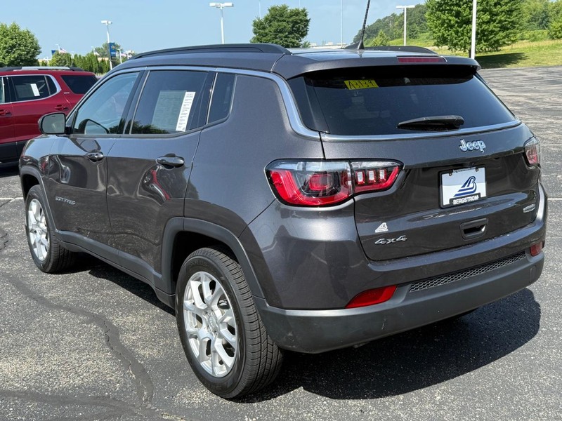 Jeep Compass Vehicle Image 06