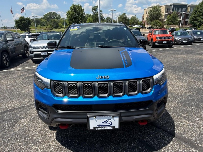 Jeep Compass Vehicle Image 09