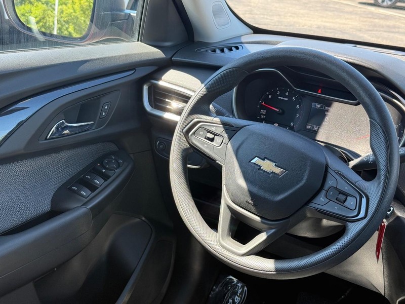 Chevrolet Trailblazer Vehicle Full-screen Gallery Image 14