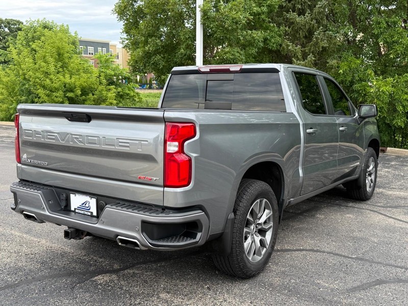 Chevrolet Silverado 1500 Vehicle Full-screen Gallery Image 03