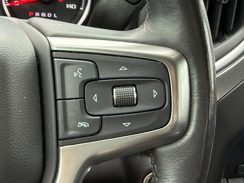 Chevrolet Silverado 1500 Vehicle Full-screen Gallery Image 16