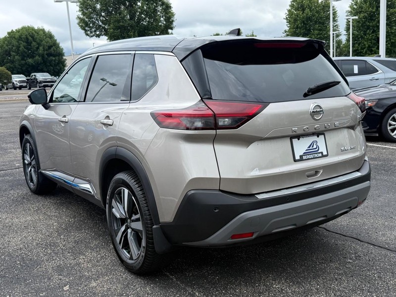 Nissan Rogue Vehicle Image 06