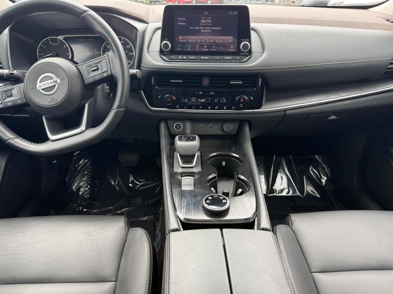Nissan Rogue Vehicle Image 11