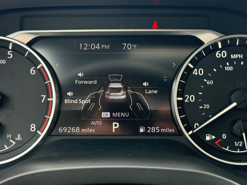Nissan Rogue Vehicle Image 19