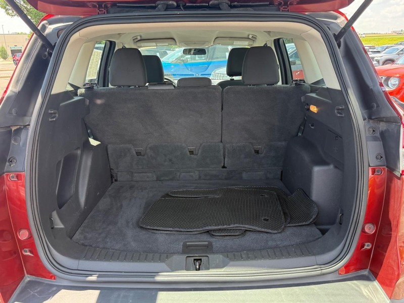 Ford Escape Vehicle Full-screen Gallery Image 05