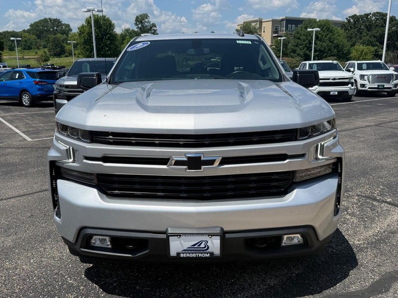 Chevrolet Silverado 1500 LTD Vehicle Full-screen Gallery Image 09
