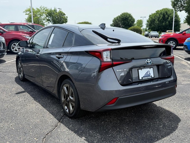 Toyota Prius Vehicle Image 06