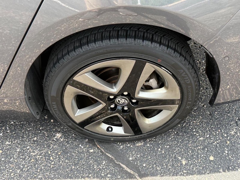 Toyota Prius Vehicle Image 07