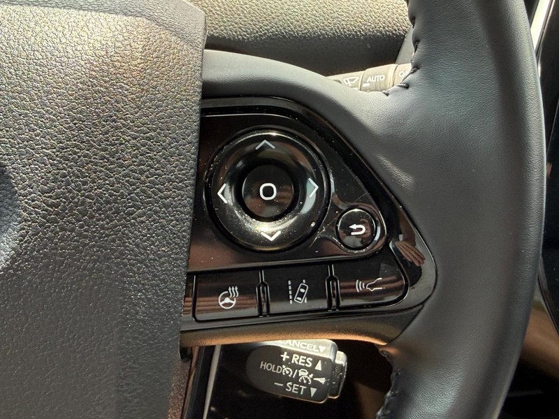 Toyota Prius Vehicle Image 17