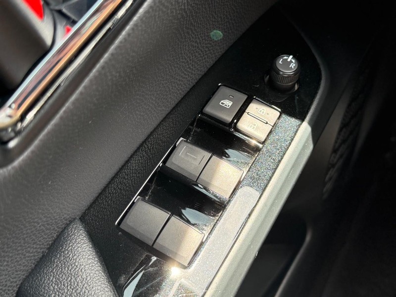 Toyota Prius Vehicle Image 20