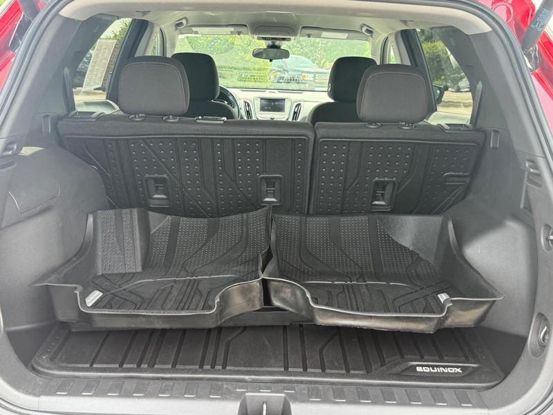 Chevrolet Equinox Vehicle Image 05