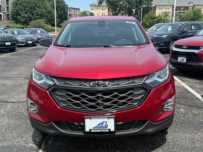Chevrolet Equinox Vehicle Image 09