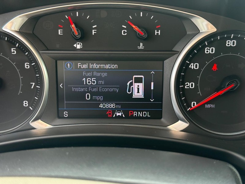 Chevrolet Equinox Vehicle Image 18