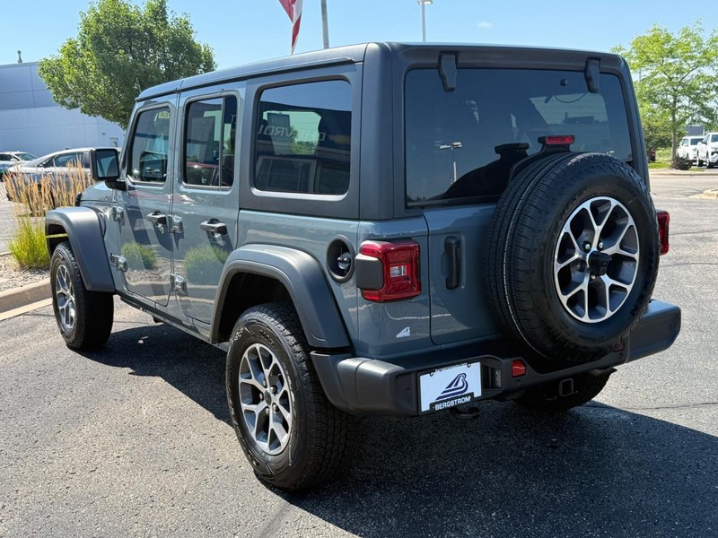 Jeep Wrangler Vehicle Image 06
