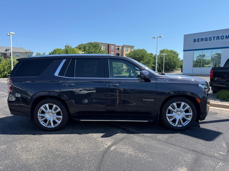 Chevrolet Tahoe Vehicle Image 02