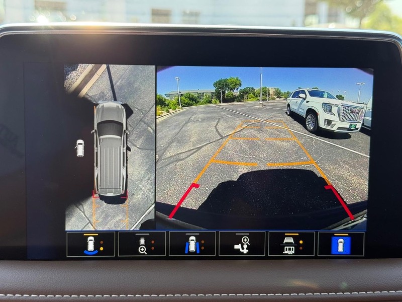 Chevrolet Tahoe Vehicle Image 20