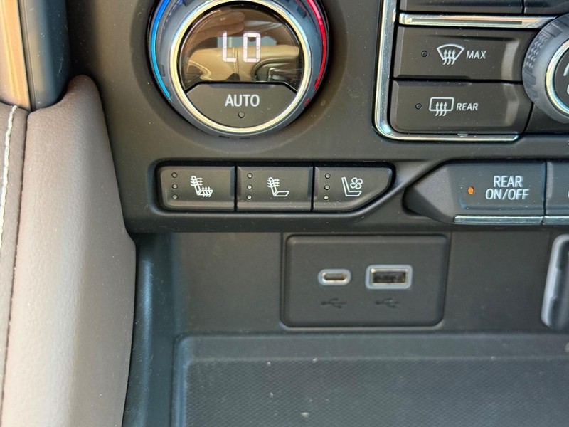 Chevrolet Tahoe Vehicle Image 21