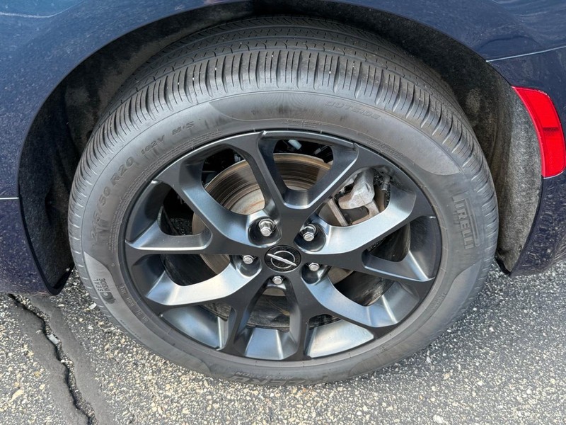 Chrysler Pacifica Vehicle Image 07