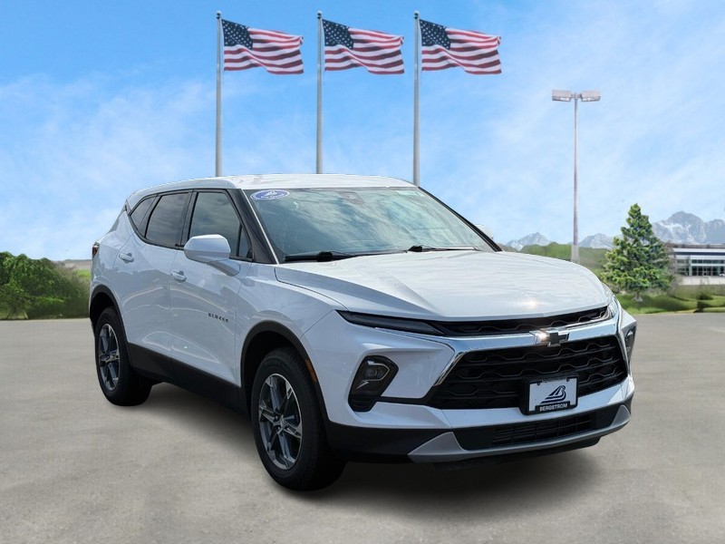 Chevrolet Blazer Vehicle Full-screen Gallery Image 01