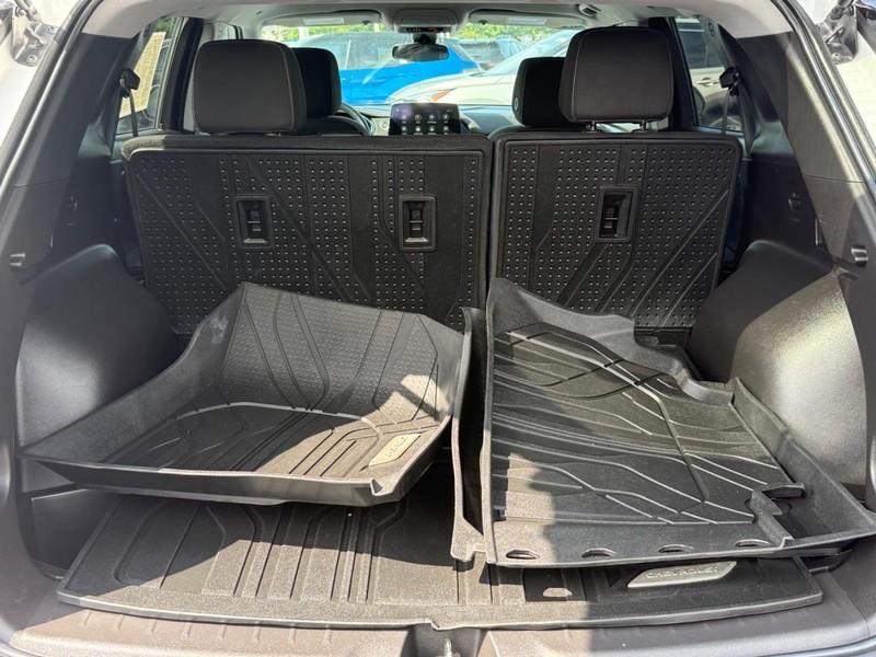 Chevrolet Blazer Vehicle Full-screen Gallery Image 05