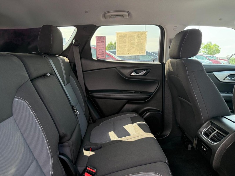 Chevrolet Blazer Vehicle Full-screen Gallery Image 10
