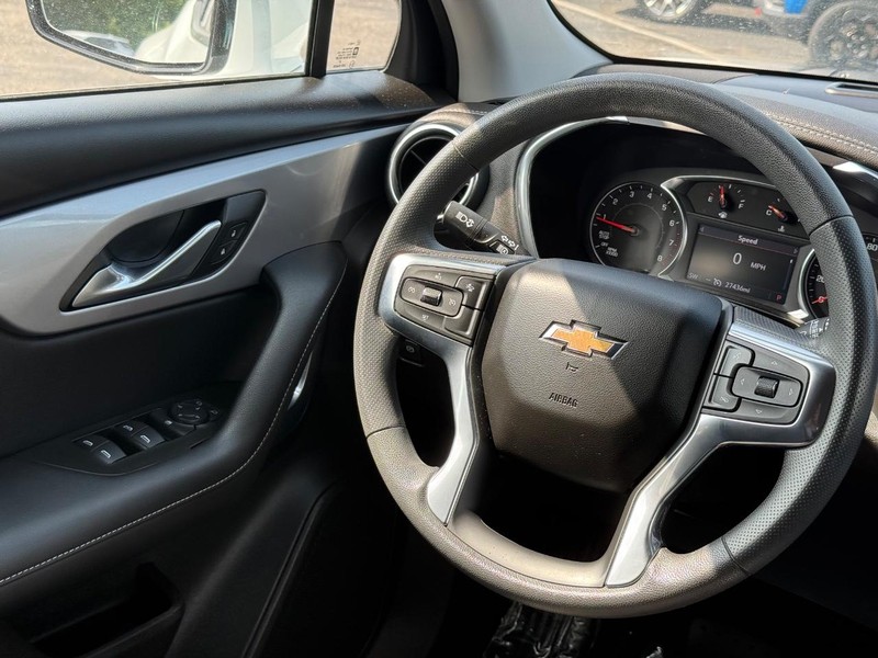 Chevrolet Blazer Vehicle Full-screen Gallery Image 14