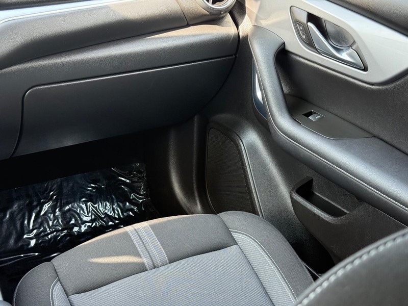 Chevrolet Blazer Vehicle Full-screen Gallery Image 15
