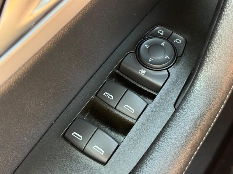 Chevrolet Blazer Vehicle Full-screen Gallery Image 21