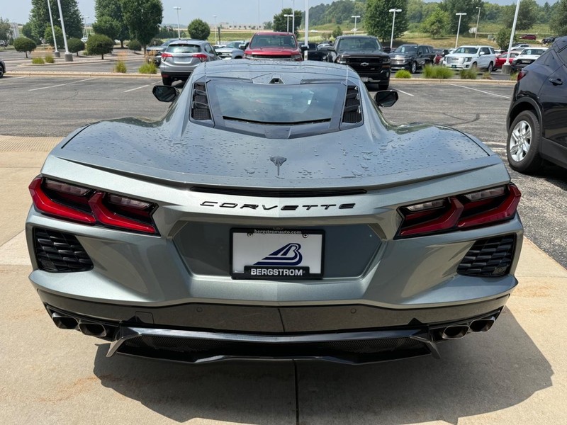 Chevrolet Corvette Vehicle Image 03