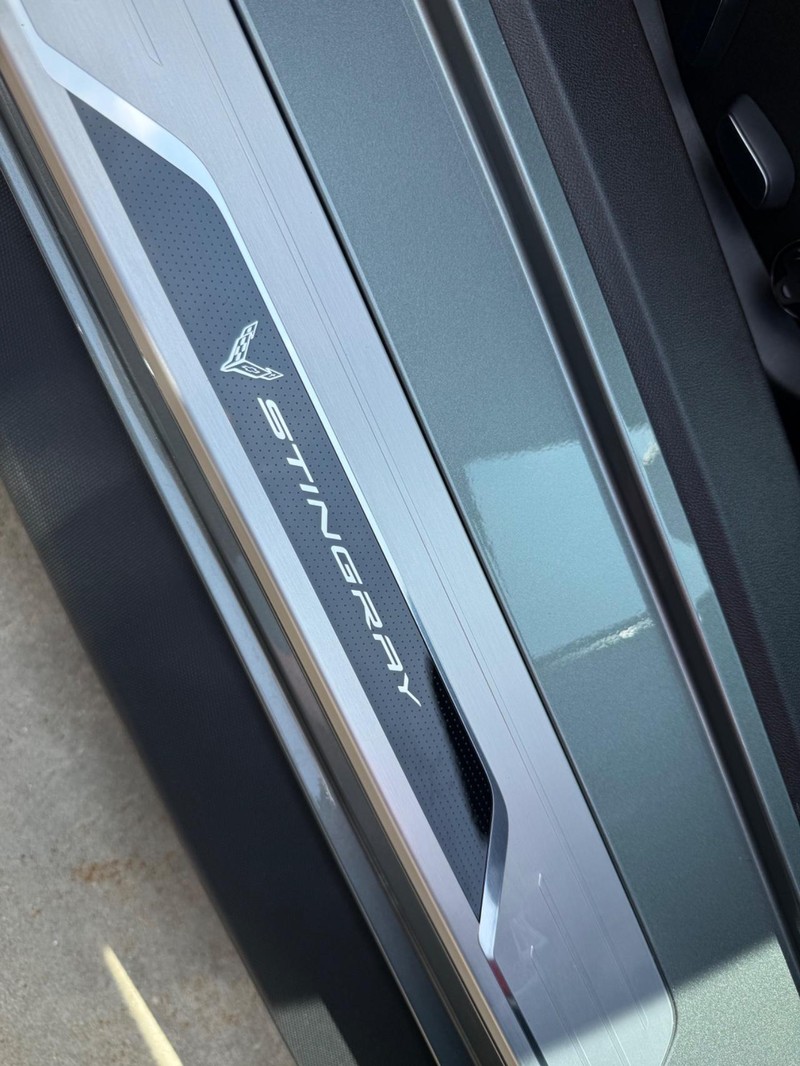 Chevrolet Corvette Vehicle Image 08