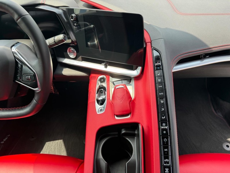 Chevrolet Corvette Vehicle Image 10