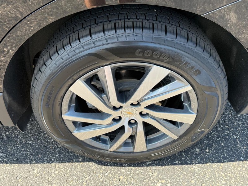 Chevrolet Equinox Vehicle Full-screen Gallery Image 07