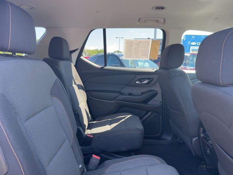 Chevrolet Traverse Vehicle Image 11